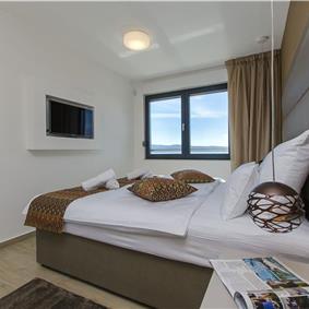 5 bedroom beachfront villa with heated pool near Omis, sleeps 9